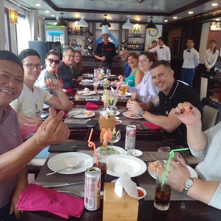 Готель Halong Sapphire Cruise Nan Giang Екстер'єр фото