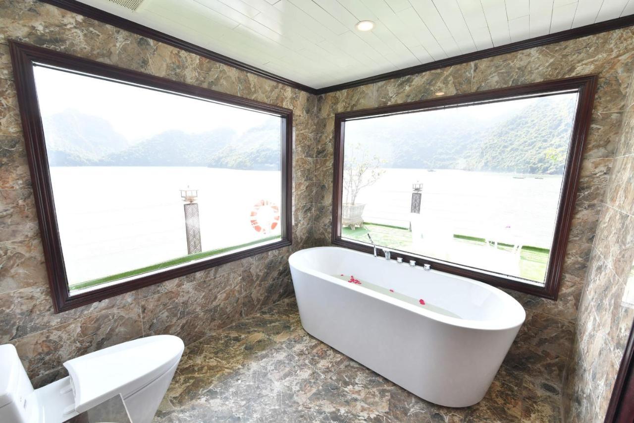 Готель Halong Sapphire Cruise Nan Giang Екстер'єр фото
