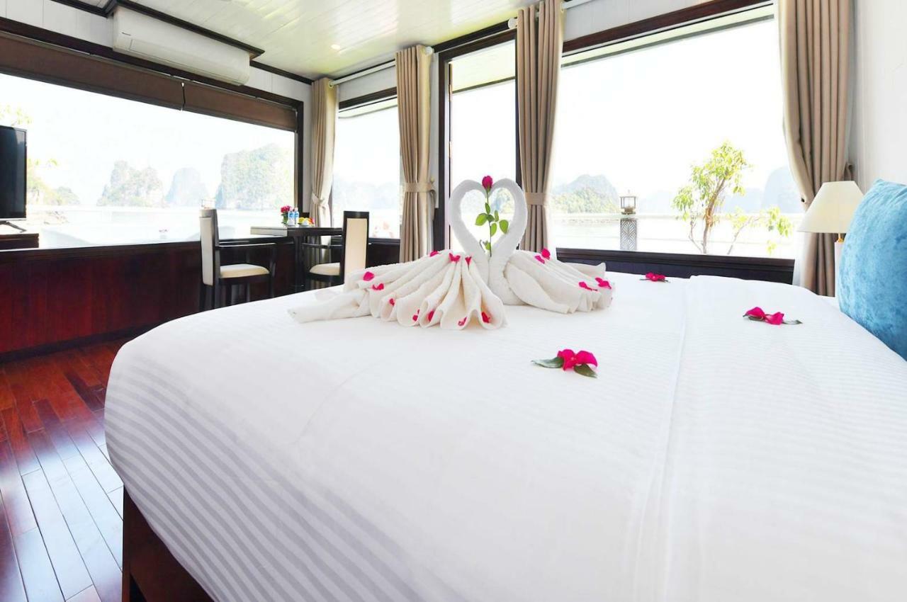 Готель Halong Sapphire Cruise Nan Giang Екстер'єр фото